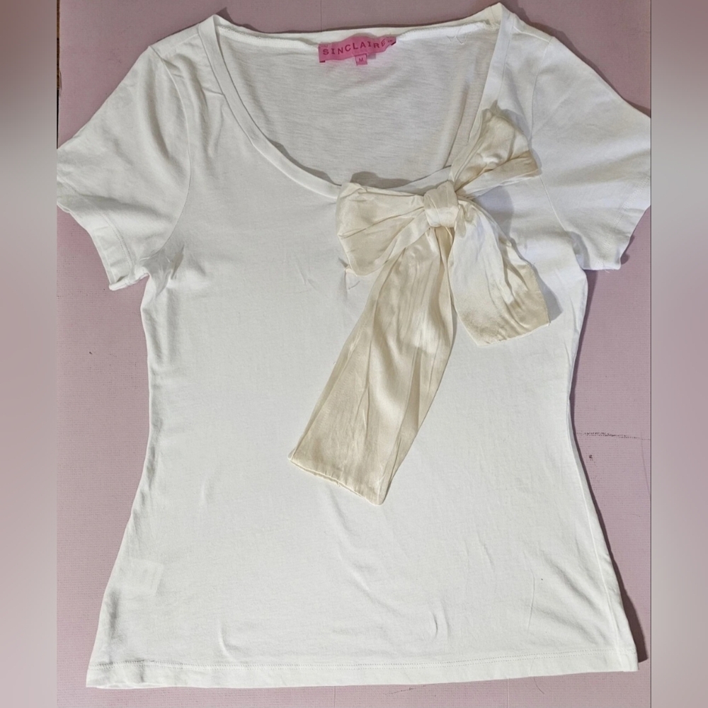 Sinclaire White Cotton T-Shirt Satin Bow Accent Women’s Size 10 Medium Top
